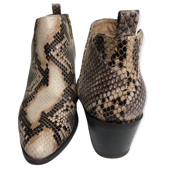 Women’s Journee Collection Lola Side Slit Bootie 7 - Picture 2 of 6